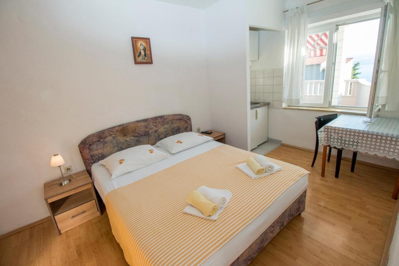 Mrkonjic Branko & Marija Apartmani Omiš Exteriör bild