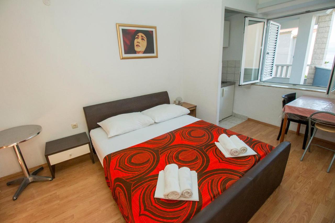 Mrkonjic Branko & Marija Apartmani Omiš Exteriör bild