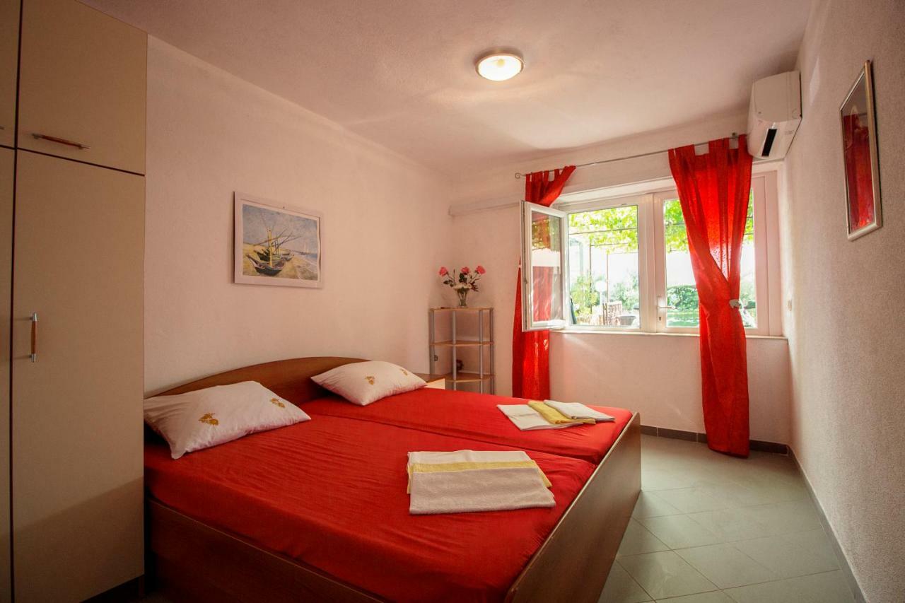 Mrkonjic Branko & Marija Apartmani Omiš Exteriör bild