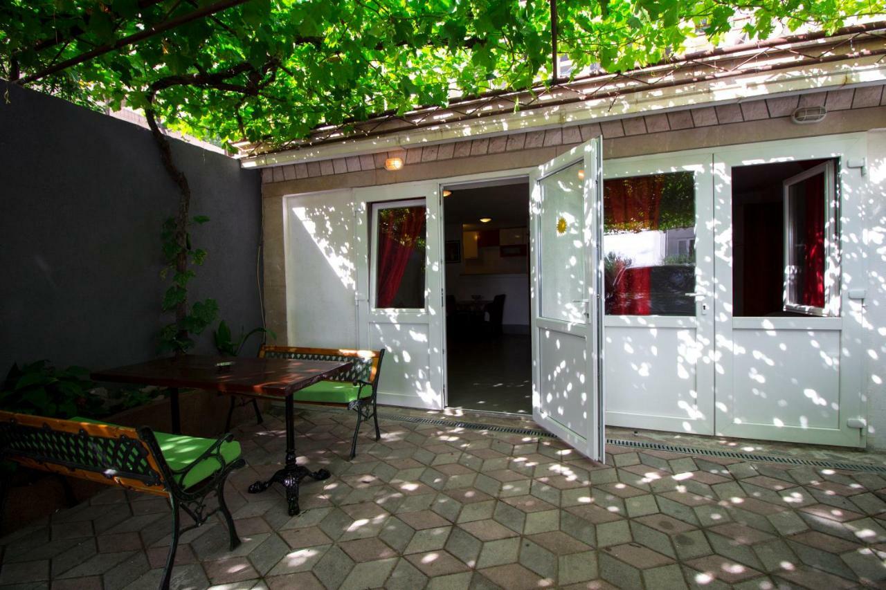 Mrkonjic Branko & Marija Apartmani Omiš Exteriör bild