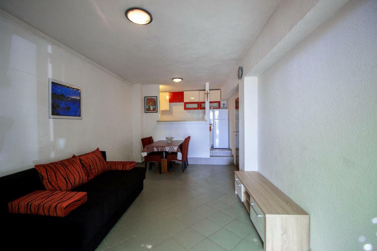 Mrkonjic Branko & Marija Apartmani Omiš Exteriör bild