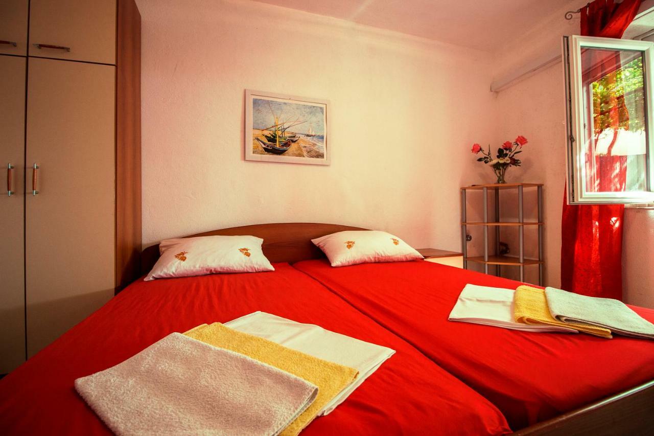 Mrkonjic Branko & Marija Apartmani Omiš Exteriör bild