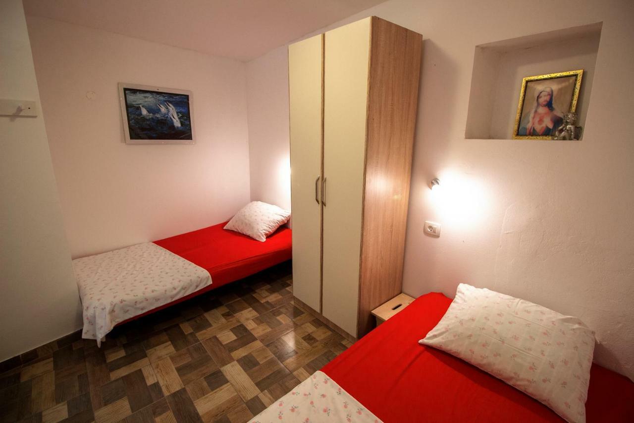 Mrkonjic Branko & Marija Apartmani Omiš Exteriör bild