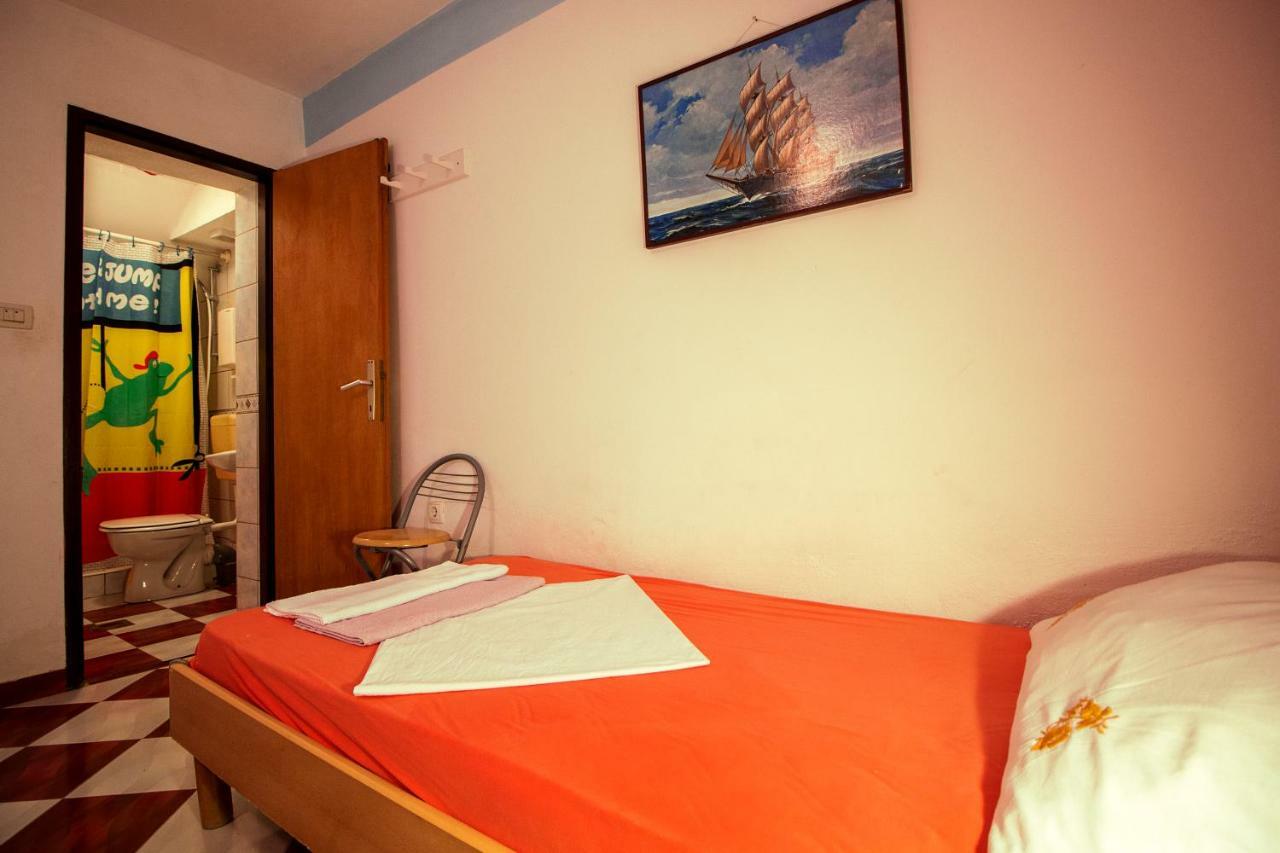 Mrkonjic Branko & Marija Apartmani Omiš Exteriör bild