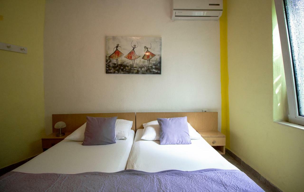 Mrkonjic Branko & Marija Apartmani Omiš Exteriör bild
