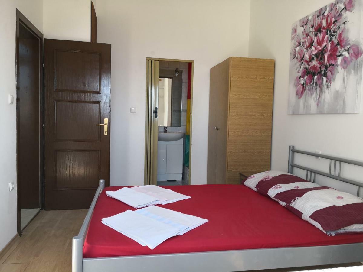 Mrkonjic Branko & Marija Apartmani Omiš Exteriör bild