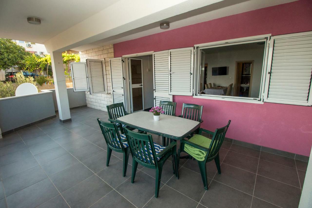 Mrkonjic Branko & Marija Apartmani Omiš Exteriör bild