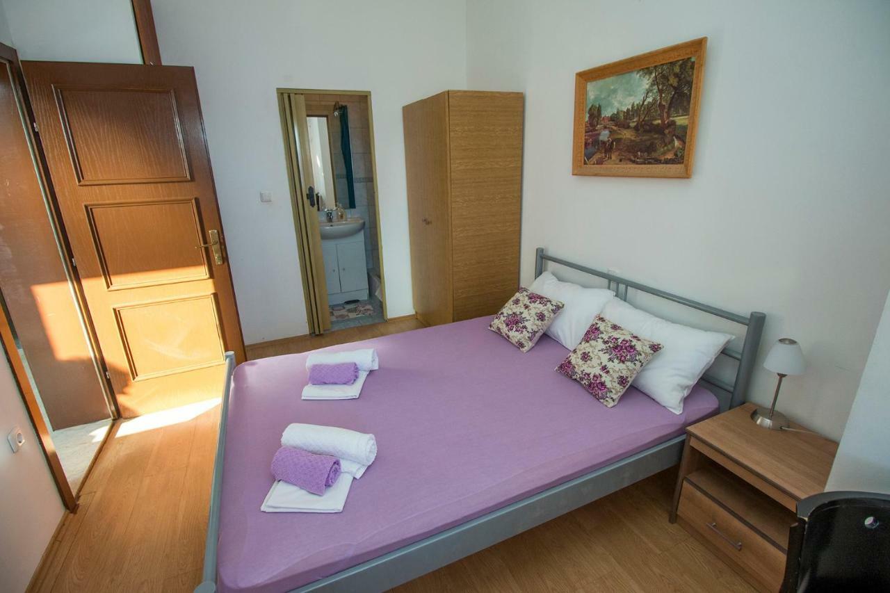Mrkonjic Branko & Marija Apartmani Omiš Exteriör bild