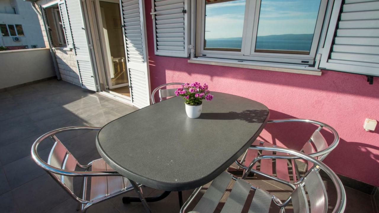 Mrkonjic Branko & Marija Apartmani Omiš Exteriör bild